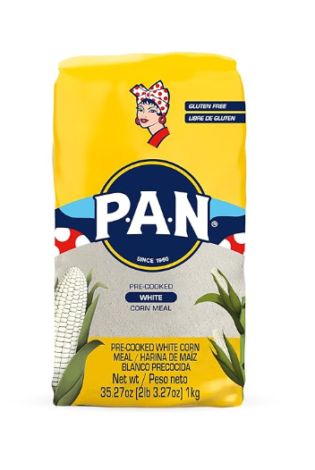 P.A.N. Harina de maíz blanco – Harina precocinada sin gluten y Kosher para Arepas (2.2 libras / paquete de 1)