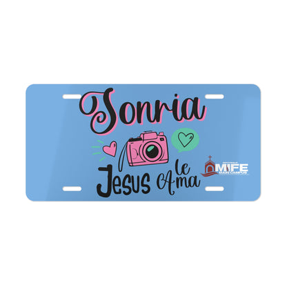Vanity Plate - 'Sonría, Jesús le Ama' Blue Christian License Plate with Camera & Hearts